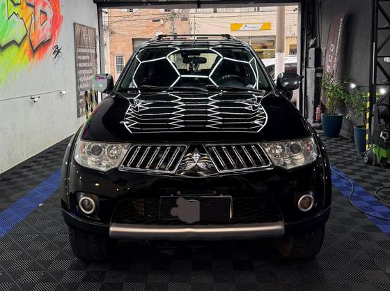 MITSUBISHI PAJERO DAKAR 3.2 HPE 4X4 7 LUGARES 16V TURBO INTERCOOLER DIESEL 4P AUTOMÁTICO